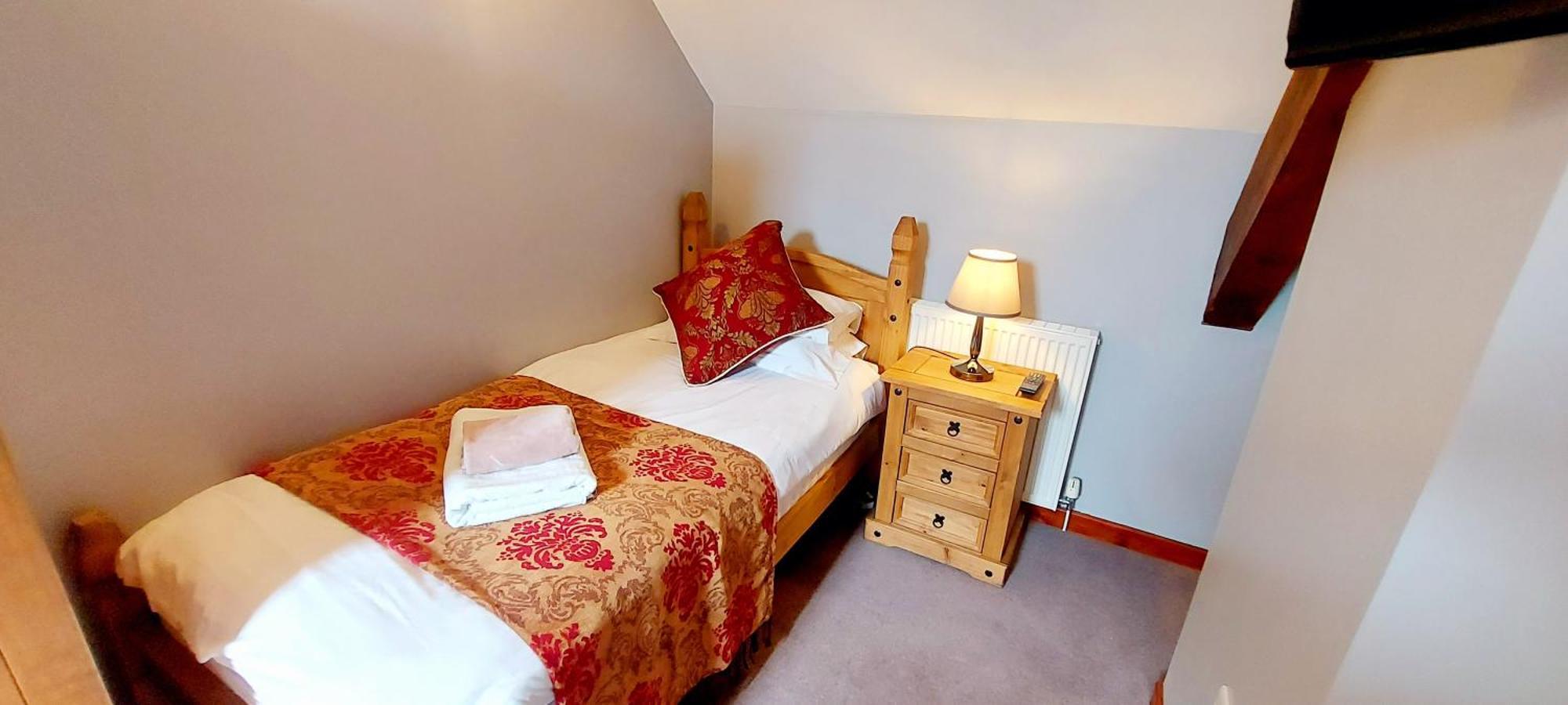 Cader Mountain View Cottage With Hot Tub In Snowdonia Долгеллау Экстерьер фото